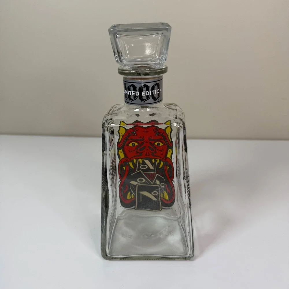 1800 Essential Silver Tequila Bottle Limited Edition Studio Glass Decanter‎